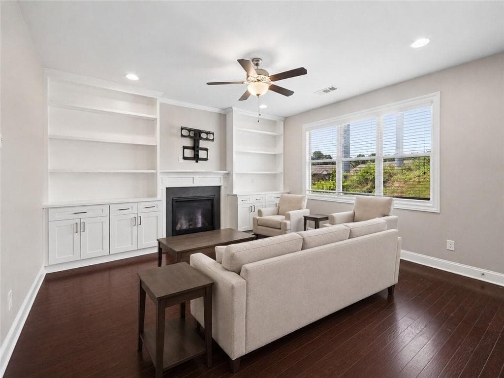 3 bedroom, 3 bathroom, 1,824 sq ft single family residence for sale at 1780 Westmoreland Lane, Atlanta, GA 30318 — photo 10