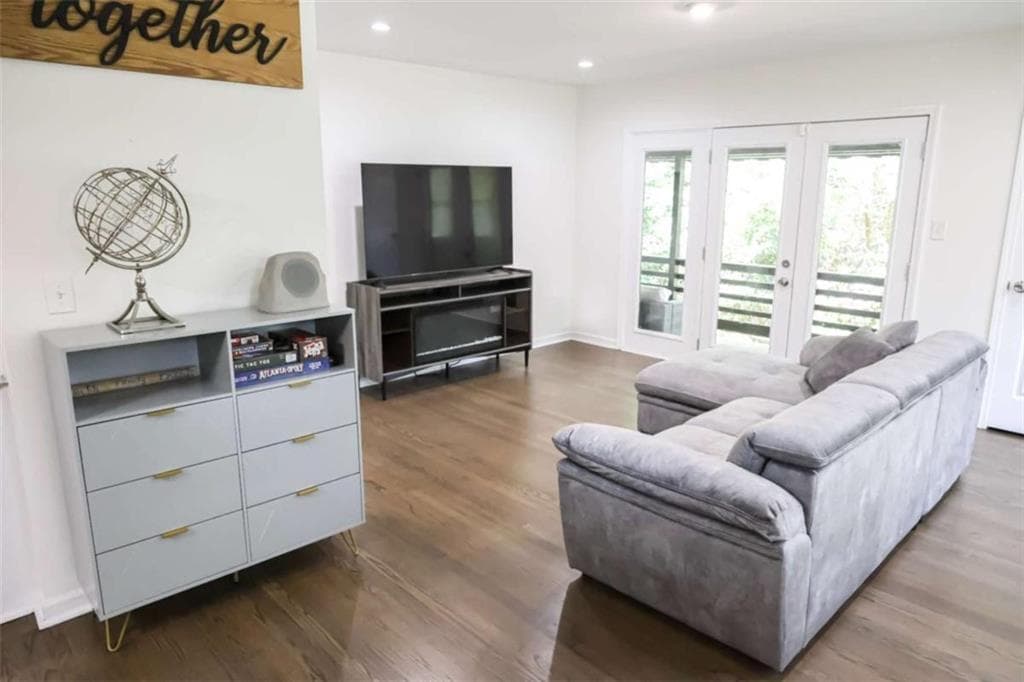 3 bedroom, 2 bathroom, 1,283 sq ft single family residence for rent at 1275 Calhoun Avenue, Atlanta, GA 30344 for $2,200 a month — photo 4
