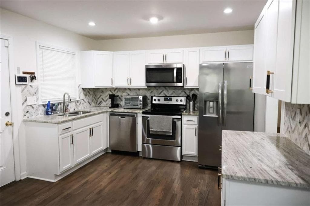 3 bedroom, 2 bathroom, 1,283 sq ft single family residence for rent at 1275 Calhoun Avenue, Atlanta, GA 30344 for $2,200 a month — photo 5