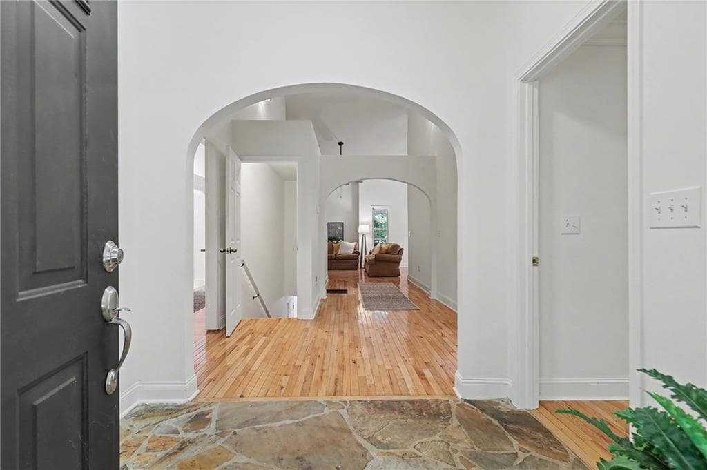 3 bedroom, 3 bathroom, 2,500 sq ft single family residence for sale at 207 Raindance Lane, Clayton, GA 30525 — photo 7