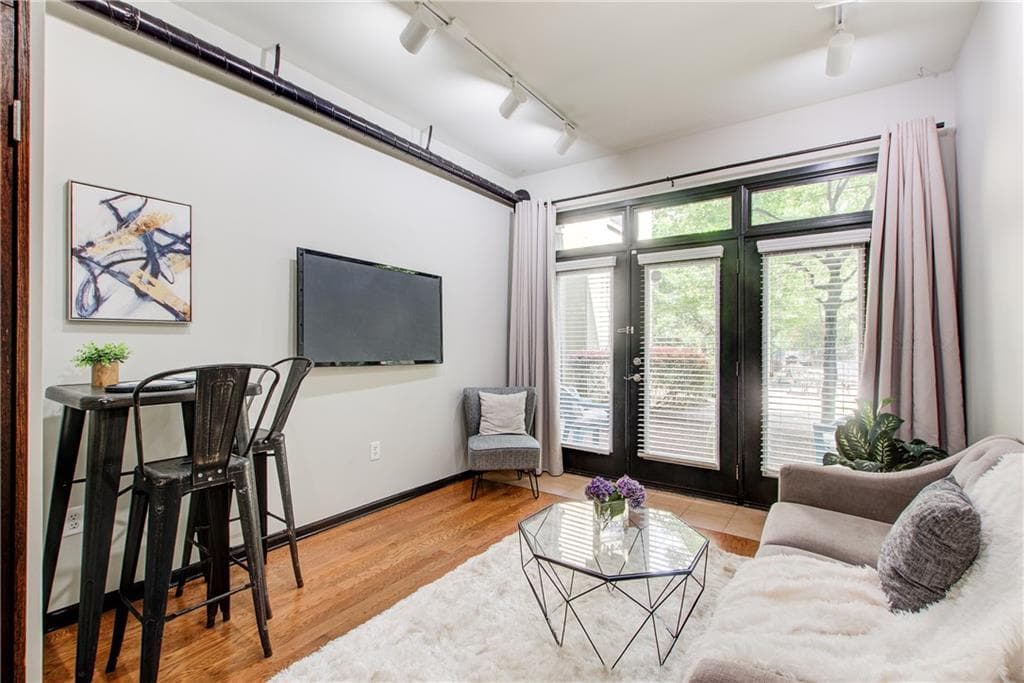 1 bedroom, 1 bathroom, 713 sq ft condominium for sale at 5300 Peachtree Road 0502, Atlanta, GA 30341 — photo 8