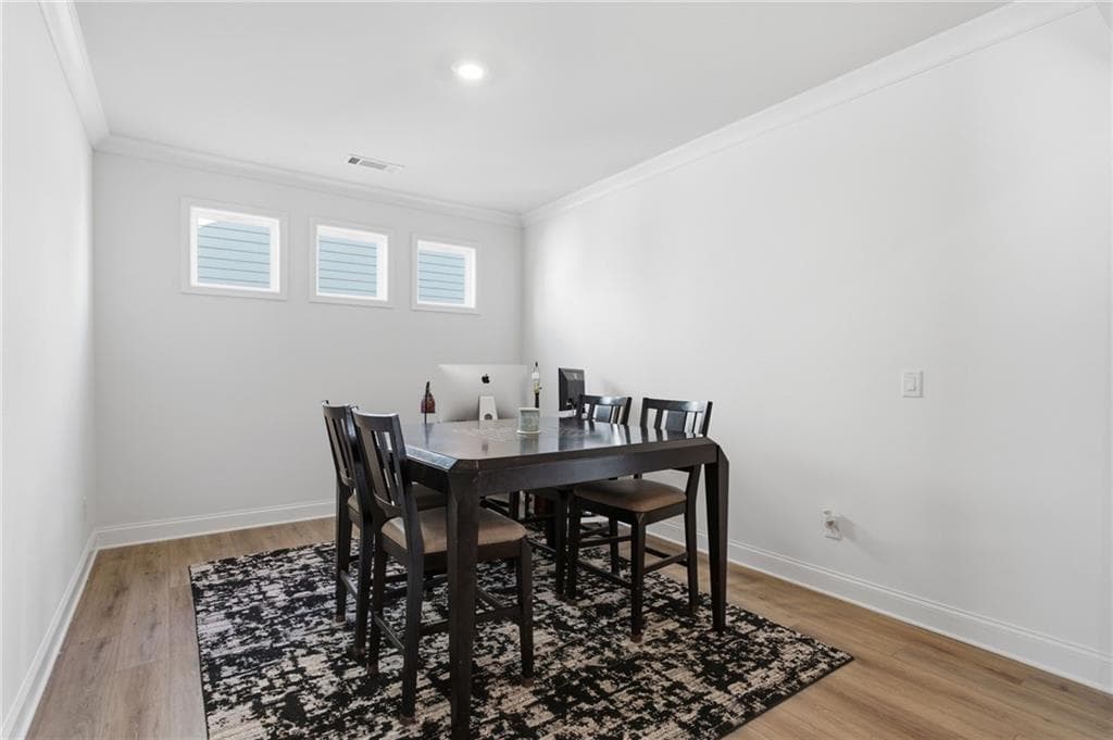 5 bedroom, 3 bathroom, 3,675 sq ft single family residence for sale at 635 Fenwick Park Drive, Lawrenceville, GA 30045 — photo 7