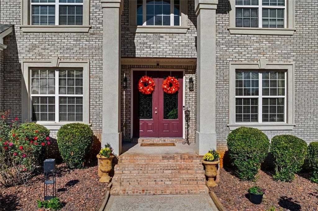 6 bedroom, 6 bathroom, 5,805 sq ft single family residence for sale at 2202 Escalade Court, Conyers, GA 30094 — photo 5