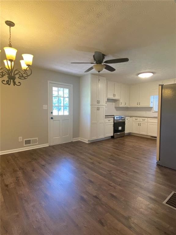 4 bedroom, 3 bathroom, 3,756 sq ft single family residence for rent at 420 Atlanta Highway, Loganville, GA 30052 for $2,400 a month — photo 3
