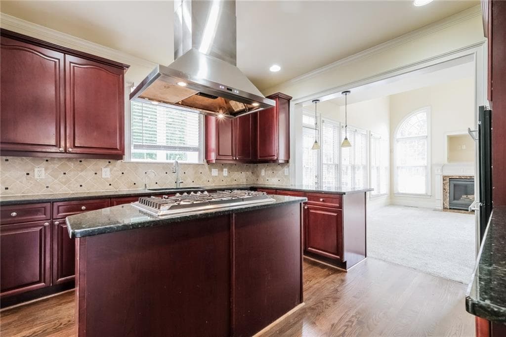 5 bedroom, 5 bathroom, 5,886 sq ft single family residence under contract at 505 Saint Regis Drive, Alpharetta, GA 30022 — photo 7