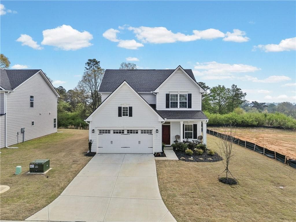 3 bedroom, 3 bathroom, 2,114 sq ft single family residence for sale at 157 Asbury Circle, Calhoun, GA 30701 — photo 4