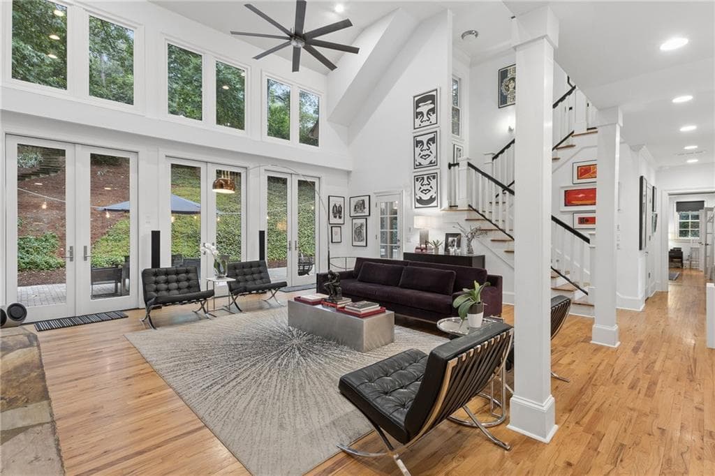 6 bedroom, 5 bathroom, 4,395 sq ft single family residence for sale at 4029 Emma Lane, Atlanta, GA 30342 — photo 5