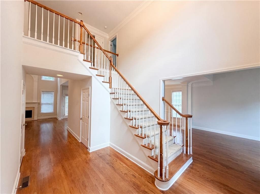 6 bedroom, 4 bathroom, 2,605 sq ft single family residence for sale at 685 Jefferson Place, Cumming, GA 30040 — photo 3
