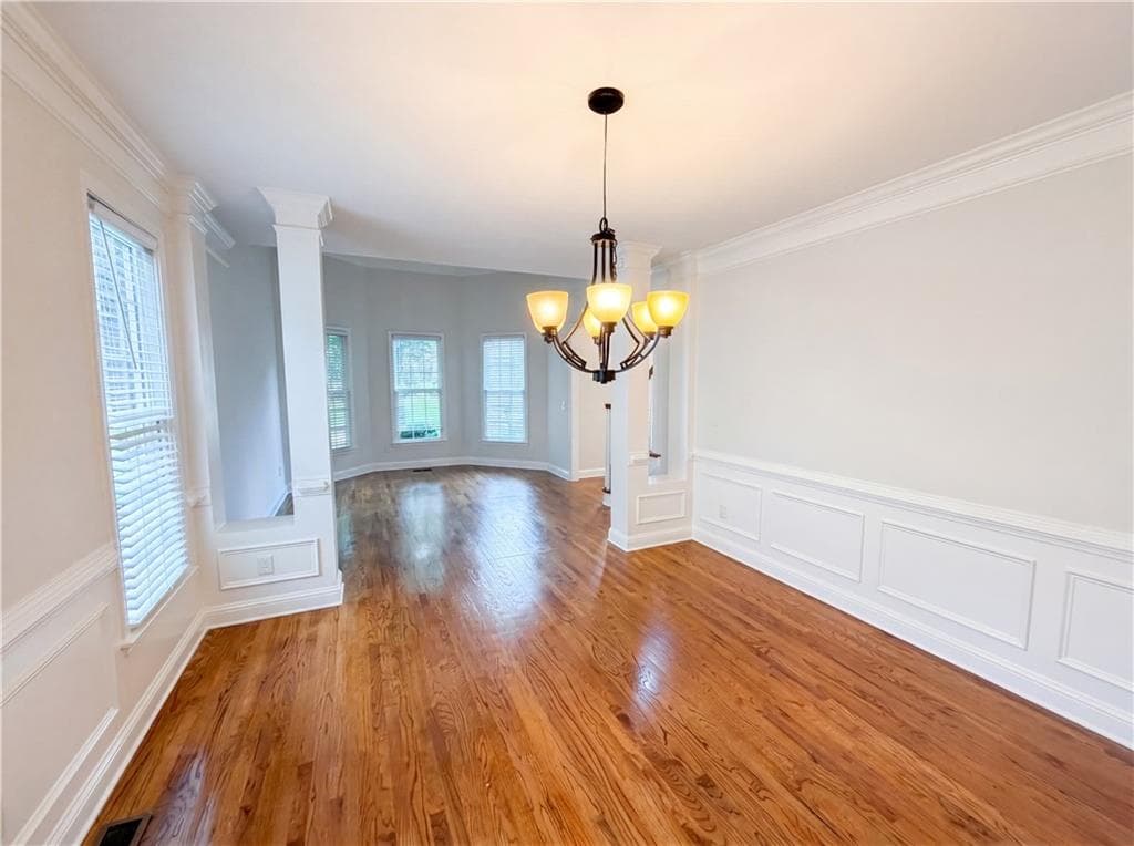 6 bedroom, 4 bathroom, 2,605 sq ft single family residence for sale at 685 Jefferson Place, Cumming, GA 30040 — photo 5