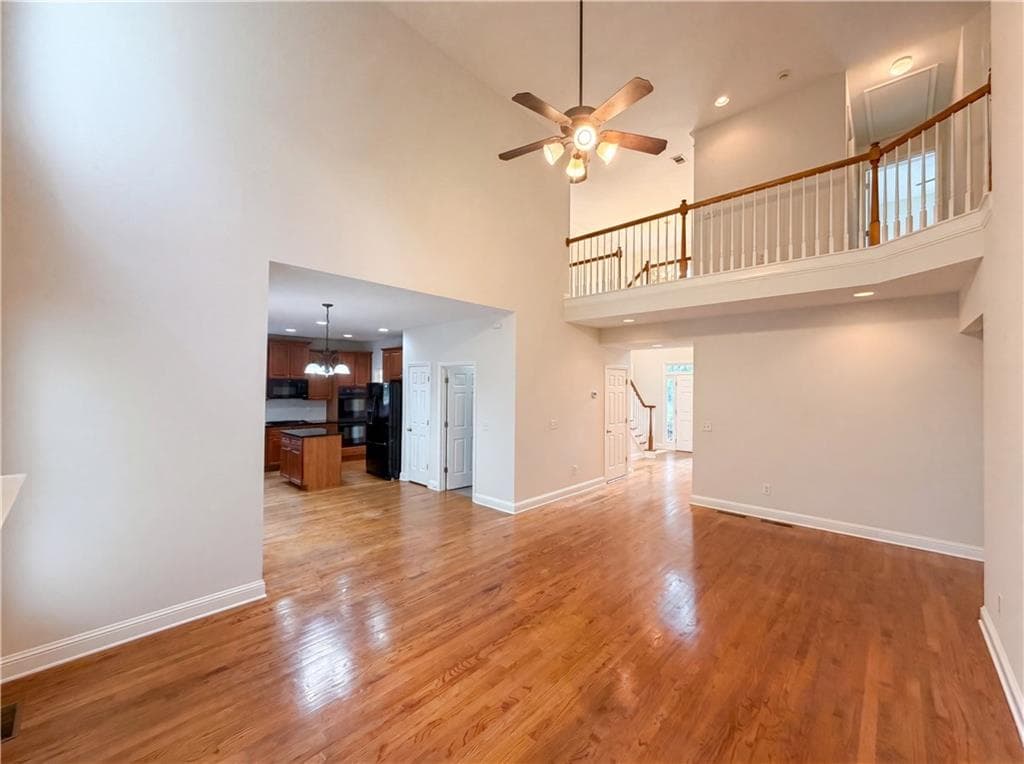 6 bedroom, 4 bathroom, 2,605 sq ft single family residence for sale at 685 Jefferson Place, Cumming, GA 30040 — photo 6