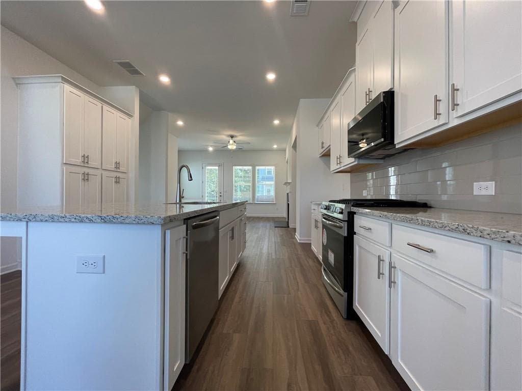 3 bedroom, 4 bathroom, 2,106 sq ft townhouse for rent at 1597 Tilden Court, Tucker, GA 30084 for $3,000 a month — photo 9
