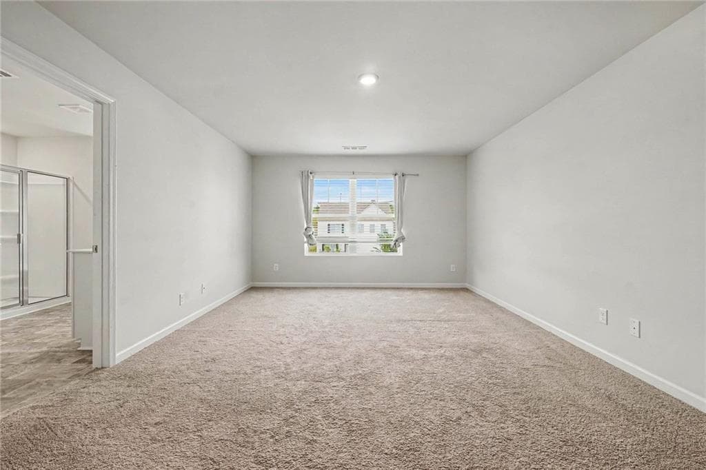 5 bedroom, 3 bathroom, 2,535 sq ft single family residence for sale at 243 Berkeley Trace, Braselton, GA 30517 — photo 6