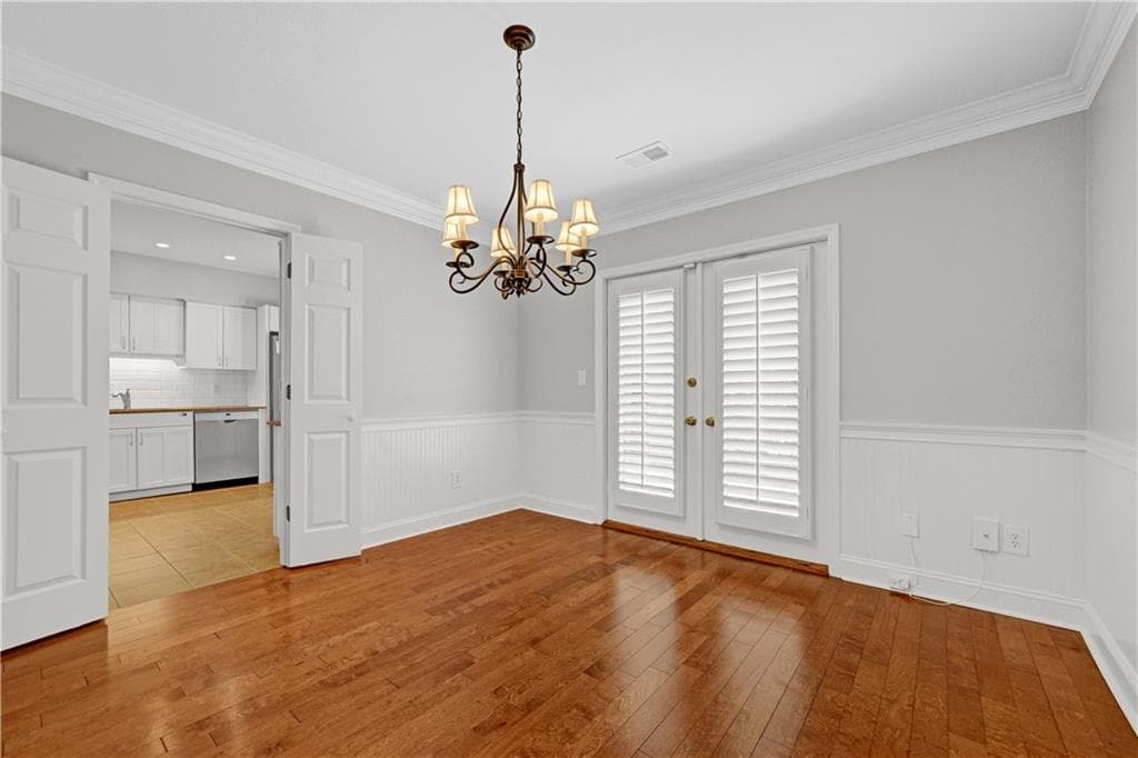 3 bedroom, 3 bathroom, 1,583 sq ft townhouse under contract at 10 Plantation Drive, Atlanta, GA 30324 — photo 8
