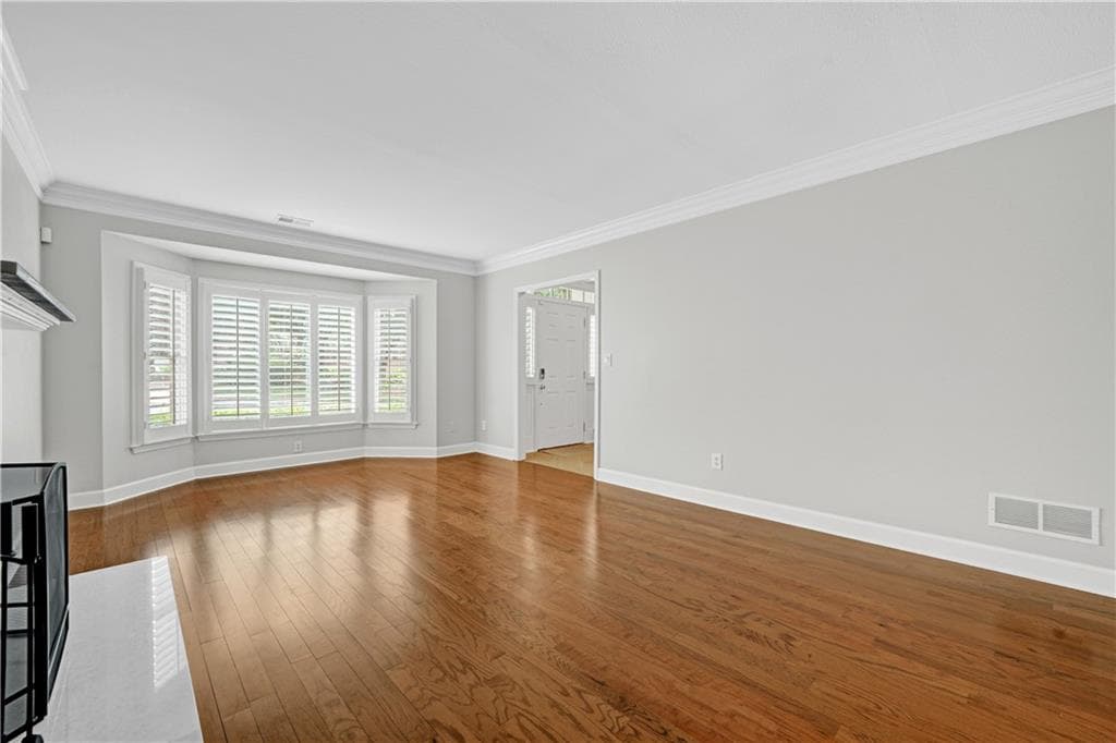 3 bedroom, 3 bathroom, 1,583 sq ft townhouse under contract at 10 Plantation Drive, Atlanta, GA 30324 — photo 9