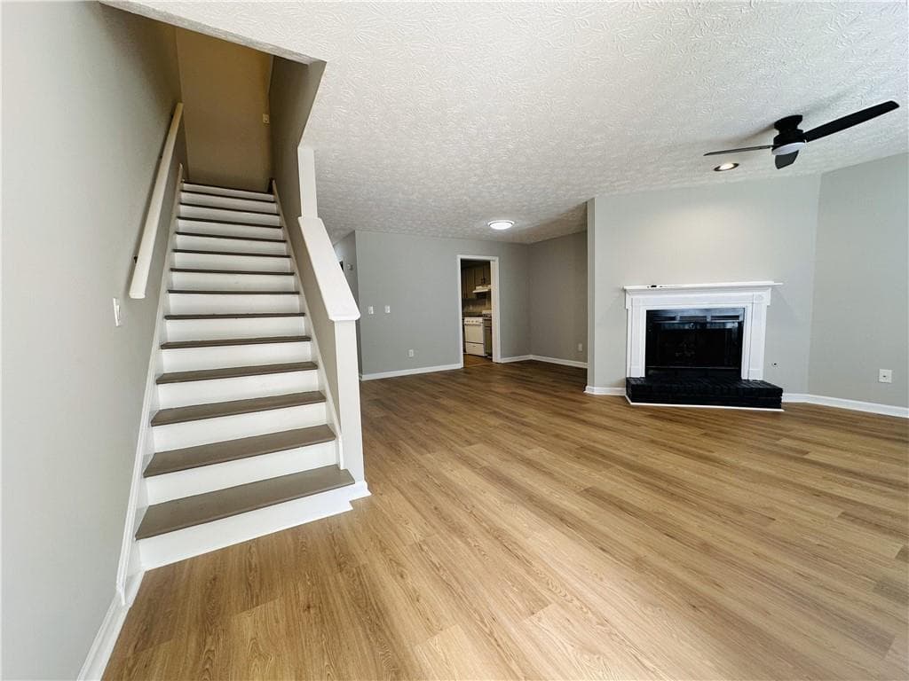 2 bedroom, 3 bathroom, 1,240 sq ft townhouse for rent at 1016 Kennesborough Road, Kennesaw, GA 30144 for $1,725 a month — photo 4