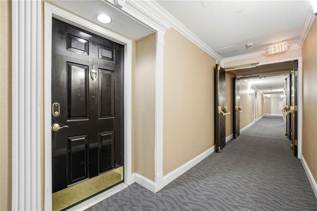 1 bedroom, 1 bathroom, 816 sq ft condominium for sale at 24311 Plantation Drive, Atlanta, GA 30324 — photo 5