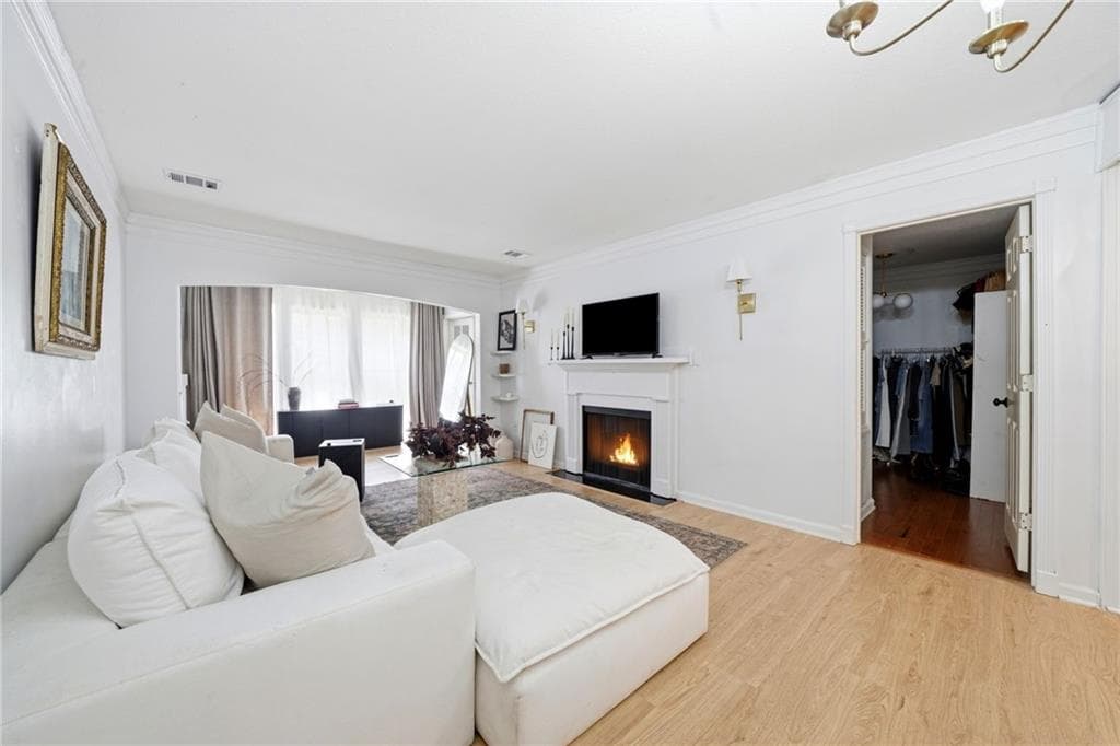 1 bedroom, 1 bathroom, 816 sq ft condominium for sale at 24311 Plantation Drive, Atlanta, GA 30324 — photo 6
