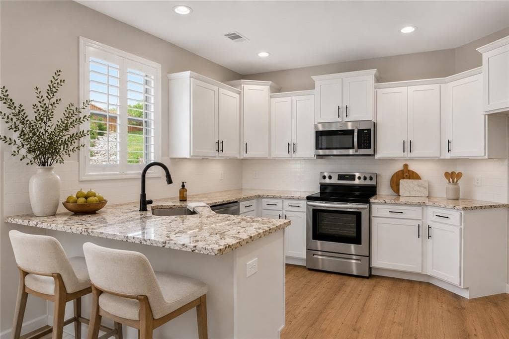 4 bedroom, 3 bathroom, 2,033 sq ft single family residence for sale at 439 Northstar Drive, Villa Rica, GA 30180 — photo 3