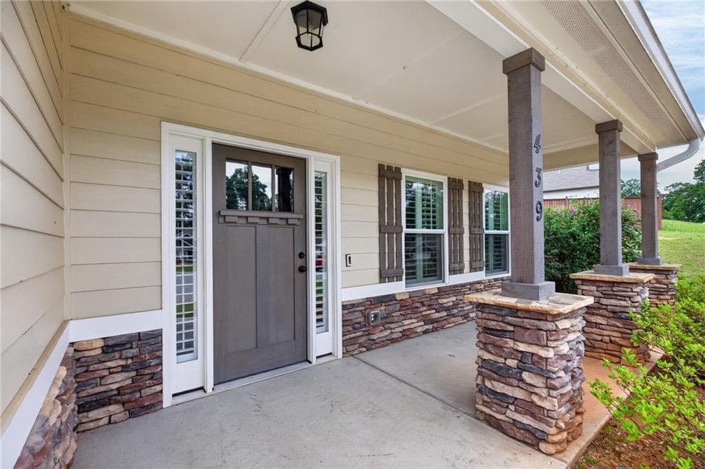 4 bedroom, 3 bathroom, 2,033 sq ft single family residence for sale at 439 Northstar Drive, Villa Rica, GA 30180 — photo 6