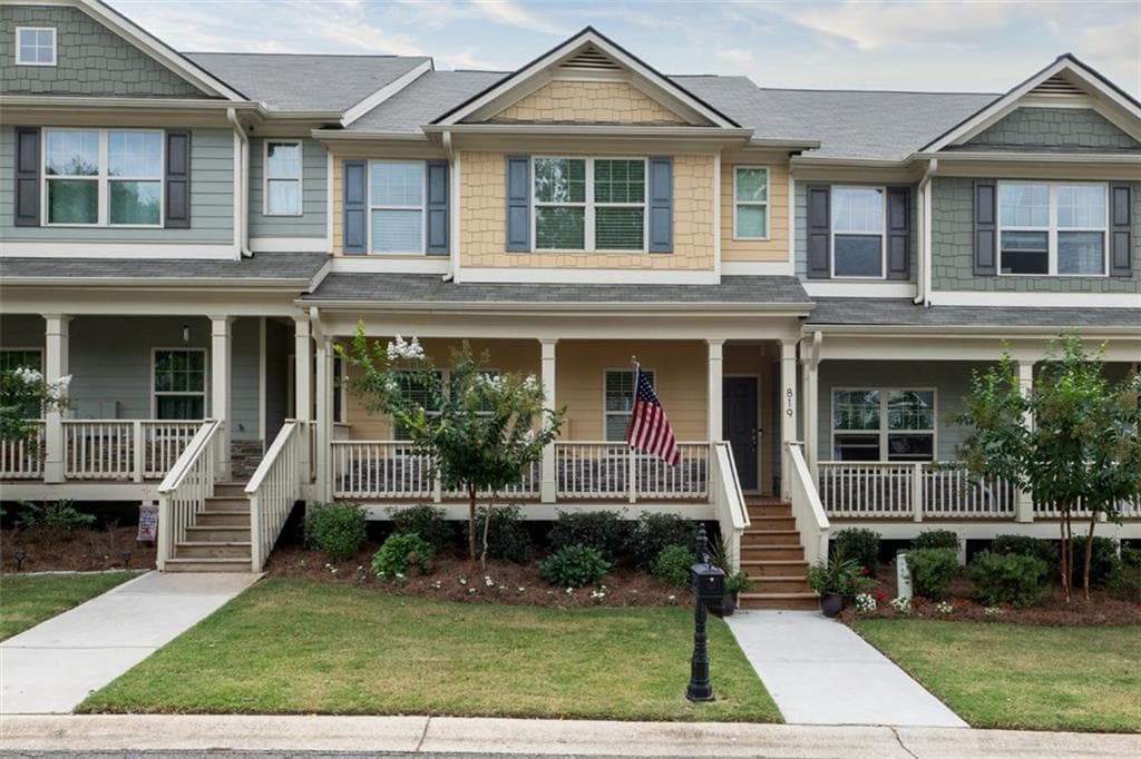 3 bedroom, 3 bathroom, 2,641 sq ft townhouse for rent at 819 ASH Street, Canton, GA 30114 for $2,250 a month — photo 1 of 33