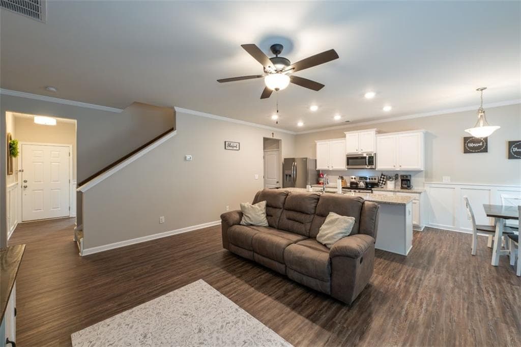 3 bedroom, 3 bathroom, 2,641 sq ft townhouse for rent at 819 ASH Street, Canton, GA 30114 for $2,250 a month — photo 10