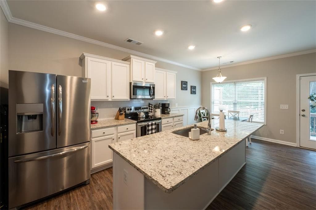 3 bedroom, 3 bathroom, 2,641 sq ft townhouse for rent at 819 ASH Street, Canton, GA 30114 for $2,250 a month — photo 4