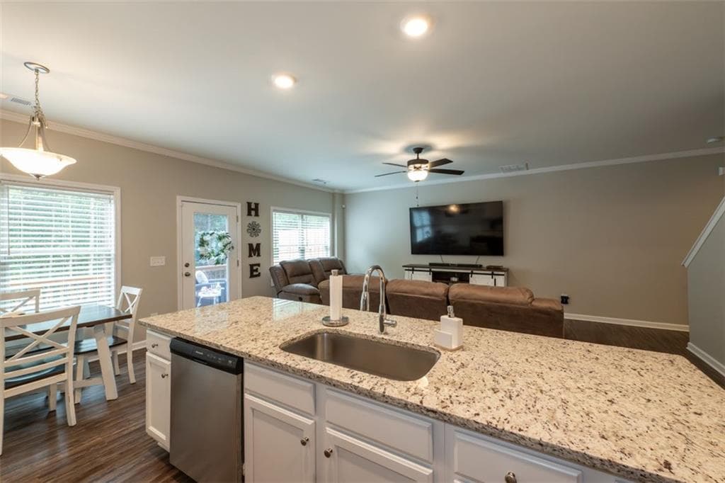 3 bedroom, 3 bathroom, 2,641 sq ft townhouse for rent at 819 ASH Street, Canton, GA 30114 for $2,250 a month — photo 6