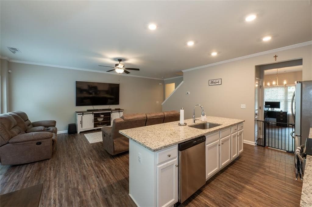 3 bedroom, 3 bathroom, 2,641 sq ft townhouse for rent at 819 ASH Street, Canton, GA 30114 for $2,250 a month — photo 9
