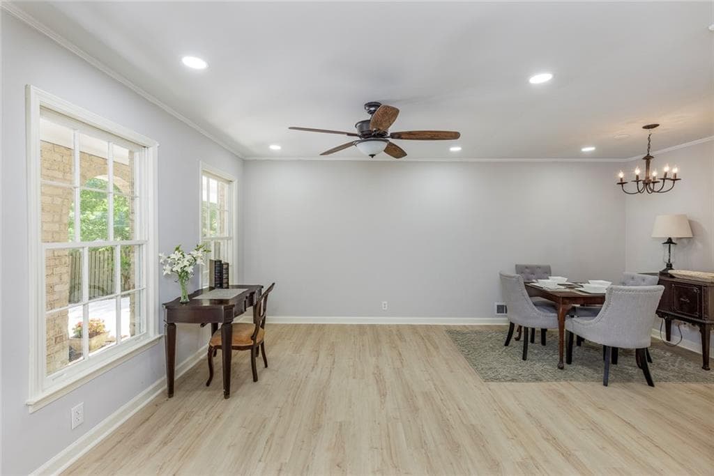 4 bedroom, 3 bathroom, 2,226 sq ft single family residence under contract at 383 Ben Avenue, Lilburn, GA 30047 — photo 6