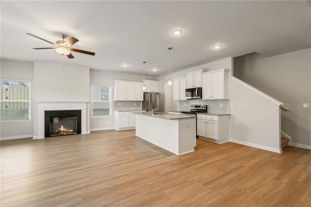 3 bedroom, 3 bathroom, 1,840 sq ft townhouse for sale at 2568 Swan Lake Drive, Grayson, GA 30017 — photo 6