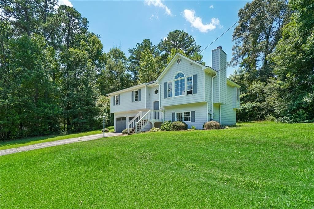 3 bedroom, 2 bathroom, 1,243 sq ft single family residence for sale at 18 Cherry Cove, Dallas, GA 30157 — photo 3