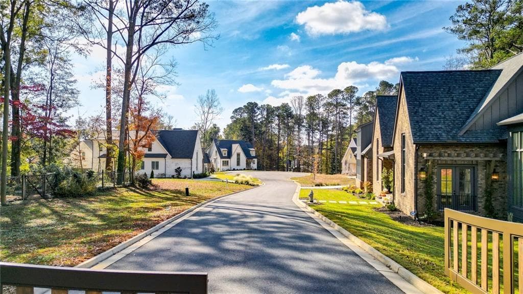 5 bedroom, 4 bathroom, 3,756 sq ft single family residence for sale at 4400 Lakeview Court, Acworth, GA 30101 — photo 2