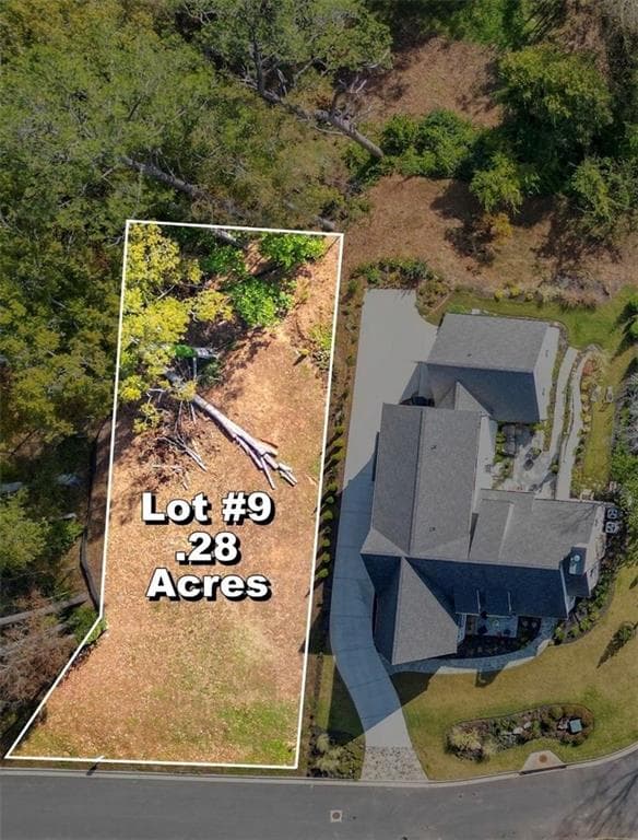 5 bedroom, 4 bathroom, 3,756 sq ft single family residence for sale at 4400 Lakeview Court, Acworth, GA 30101 — photo 3