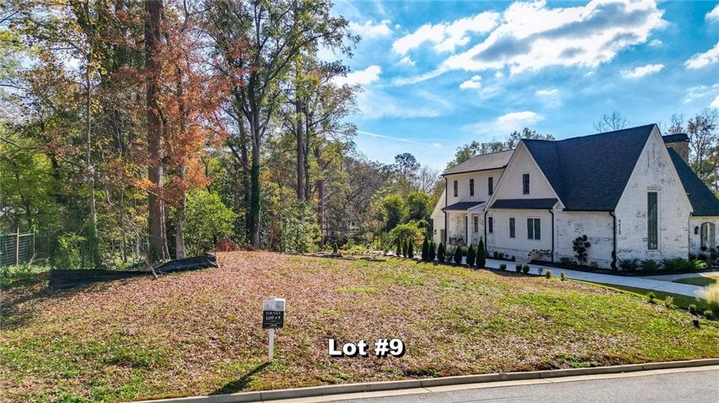 5 bedroom, 4 bathroom, 3,756 sq ft single family residence for sale at 4400 Lakeview Court, Acworth, GA 30101 — photo 4