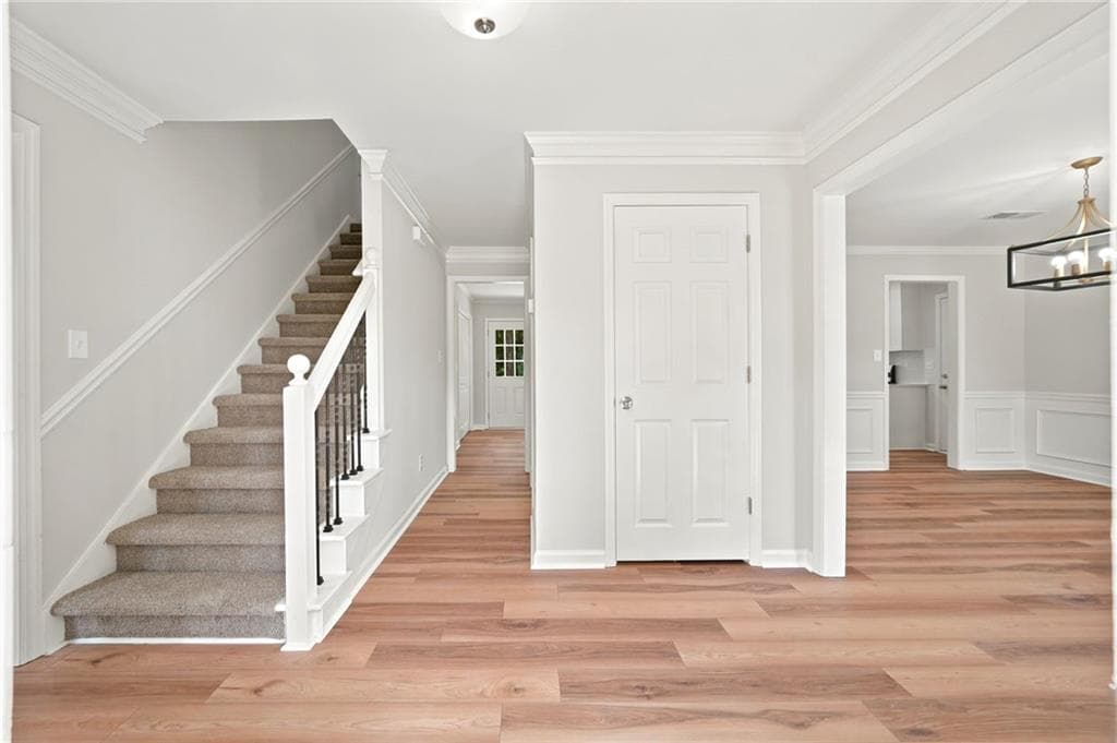 5 bedroom, 3 bathroom, 2,474 sq ft single family residence for sale at 4933 Willow Creek Drive, Woodstock, GA 30188 — photo 5