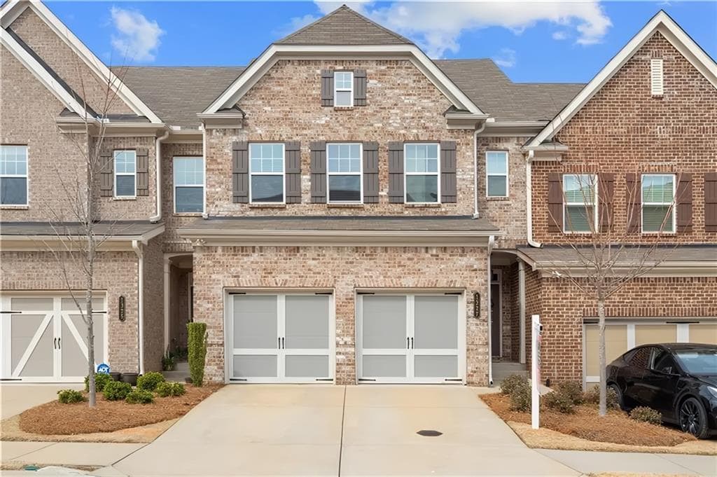 3 bedroom, 3 bathroom, 1,842 sq ft townhouse for rent at 1327 elderwood Way, Cumming, GA 30041 for $2,400 a month — photo 2