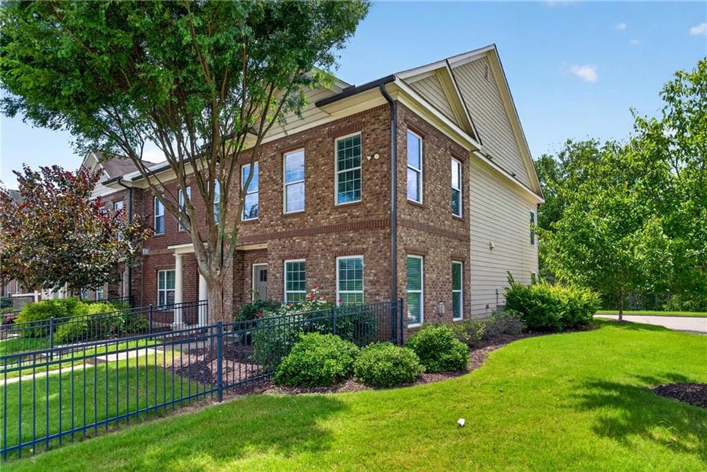 3 bedroom, 3 bathroom, 1,675 sq ft townhouse for rent at 920 Westmoreland Circle, Atlanta, GA 30318 for $3,000 a month — photo 4