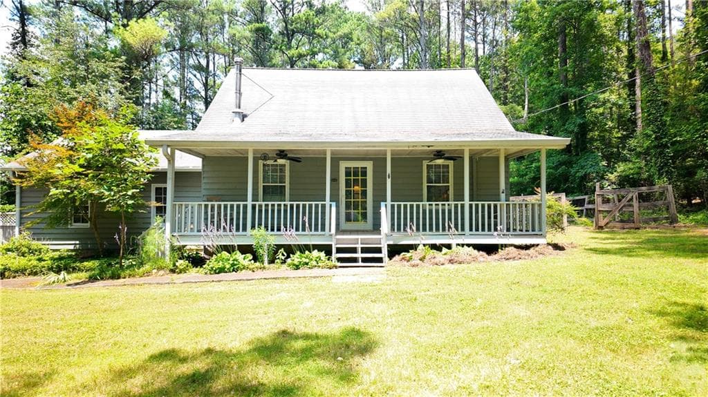 2 bedroom, 2 bathroom, 1,344 sq ft single family residence sold at 6178 Valley Stream Drive, Cumming, GA 30040