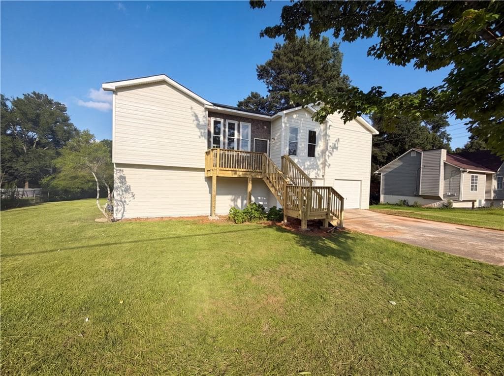 3 bedroom, 2 bathroom, 1,329 sq ft single family residence for sale at 1872 David Drive, Douglasville, GA 30135 — photo 3