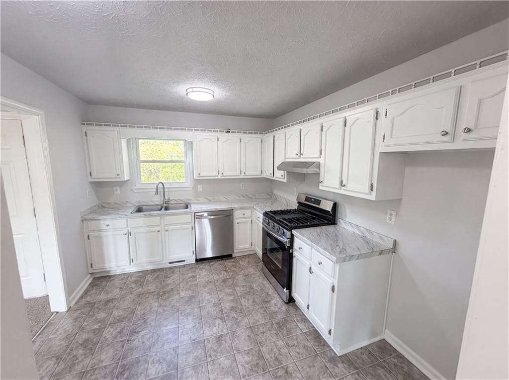3 bedroom, 2 bathroom, 1,329 sq ft single family residence for sale at 1872 David Drive, Douglasville, GA 30135 — photo 6