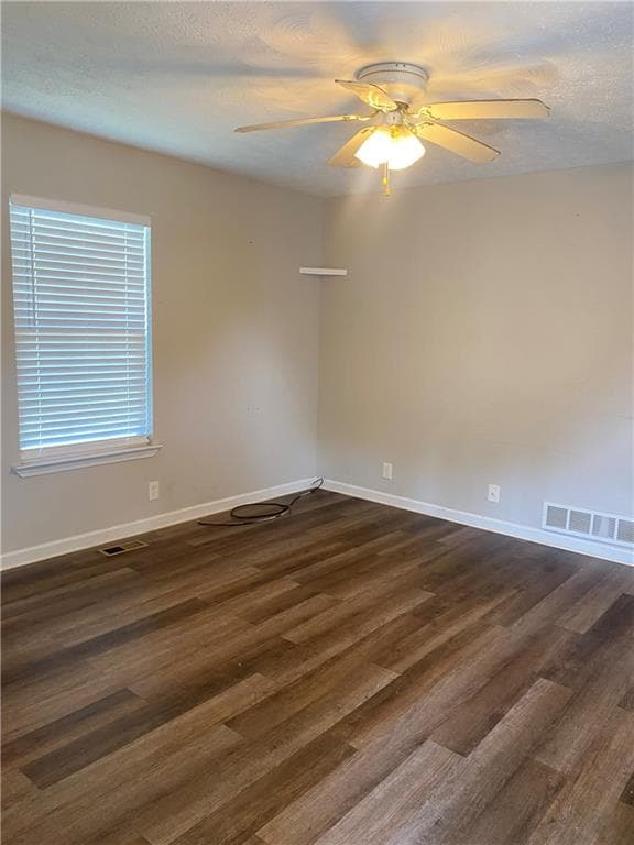 3 bedroom, 2 bathroom, 1,175 sq ft single family residence for sale at 721 Mill Street, Gainesville, GA 30501 — photo 9