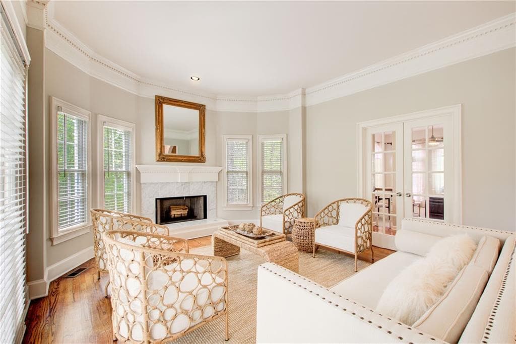 5 bedroom, 5 bathroom, 6,019 sq ft single family residence for sale at 940 Waters Reach Court, Alpharetta, GA 30022 — photo 6
