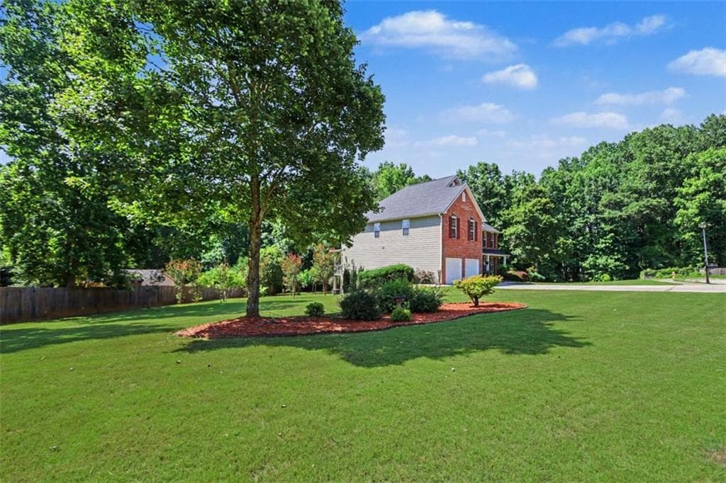 5 bedroom, 4 bathroom, 3,119 sq ft single family residence for sale at 447 Plantation Drive, Jefferson, GA 30549 — photo 4