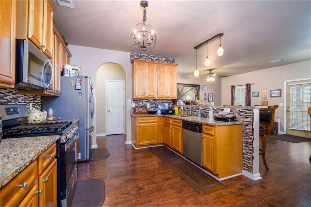 5 bedroom, 5 bathroom, 4,200 sq ft single family residence for sale at 7219 Bedrock Circle, Lithonia, GA 30038 — photo 6