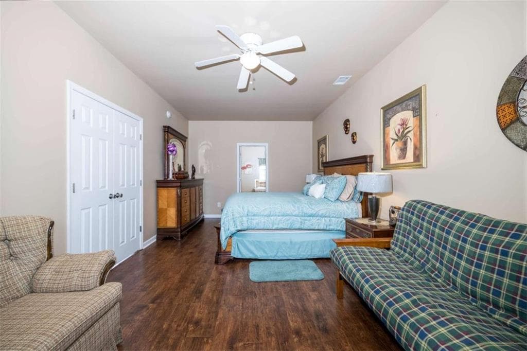 5 bedroom, 5 bathroom, 4,200 sq ft single family residence for sale at 7219 Bedrock Circle, Lithonia, GA 30038 — photo 8