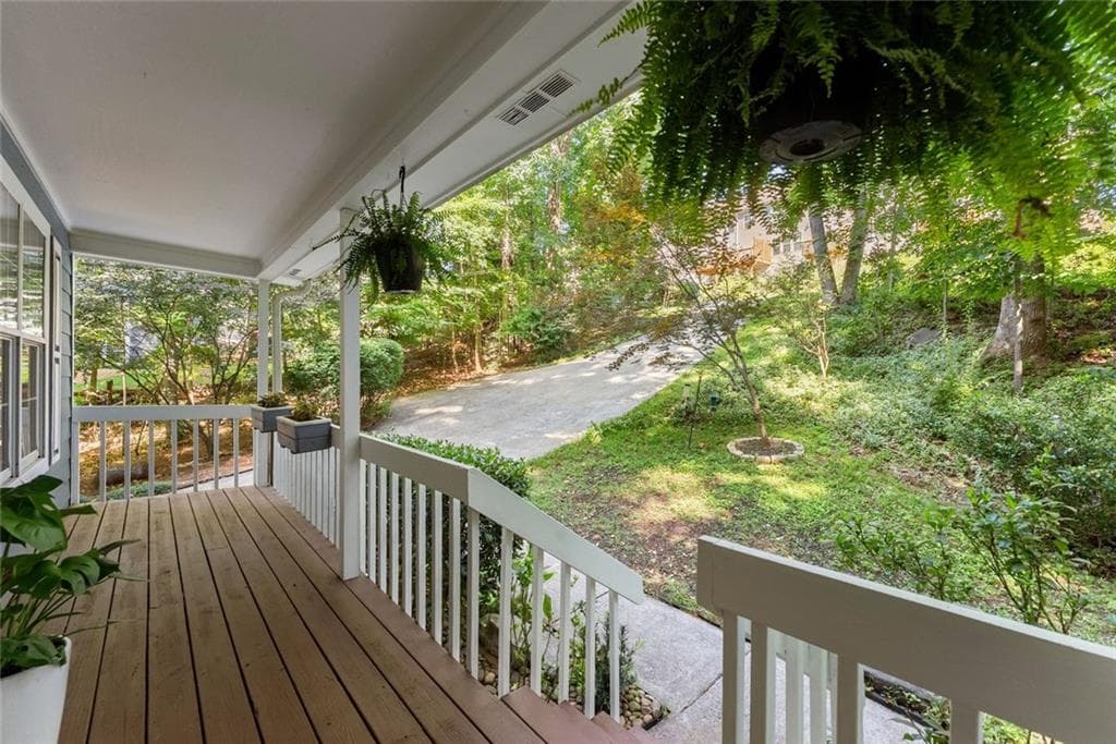4 bedroom, 3 bathroom, 1,930 sq ft single family residence for sale at 1570 Williams Circle, Cumming, GA 30041 — photo 9