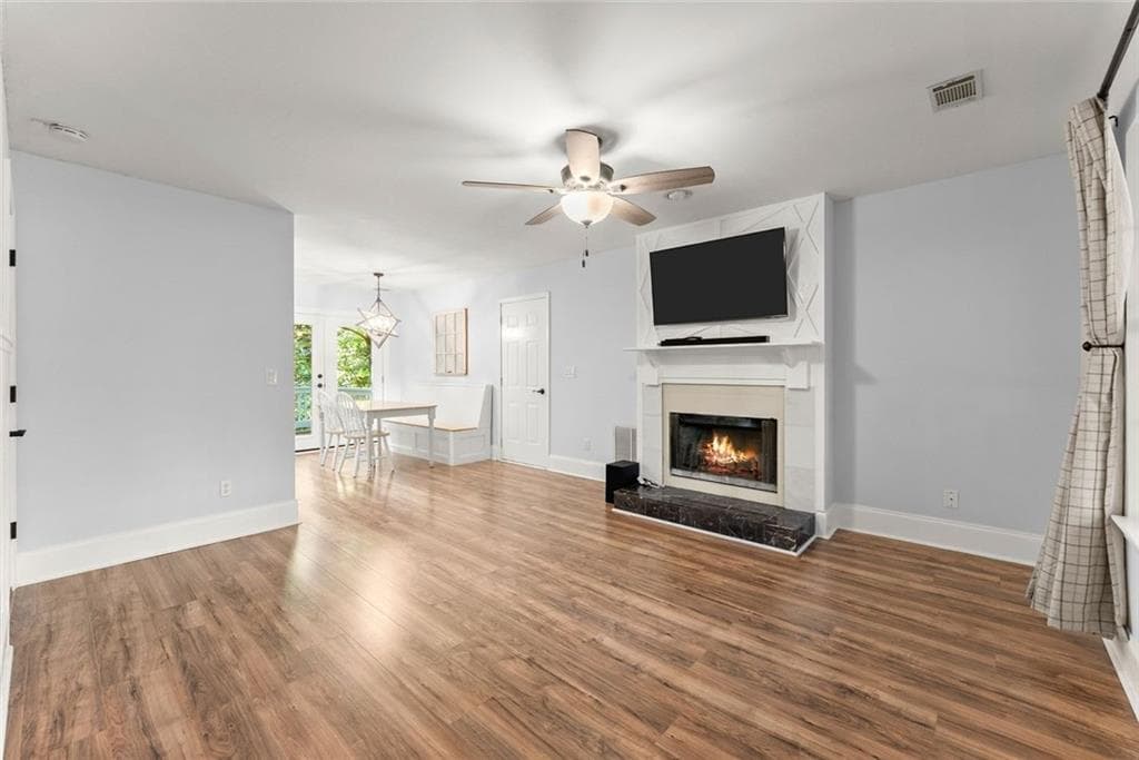 4 bedroom, 3 bathroom, 1,930 sq ft single family residence for sale at 1570 Williams Circle, Cumming, GA 30041 — photo 10