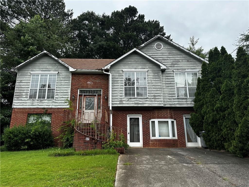3 bedroom, 3 bathroom, 2,952 sq ft single family residence for sale at 6364 Phillips Court, Lithonia, GA 30058 — photo 1 of 22