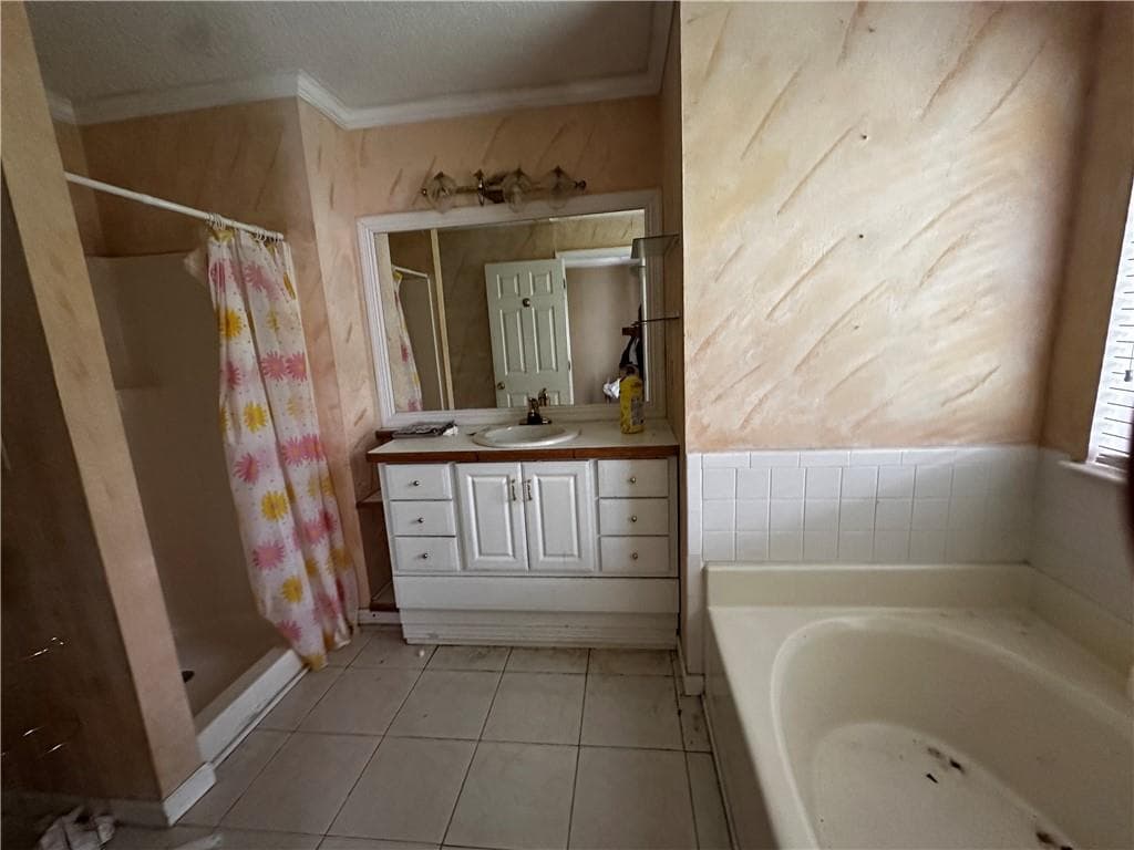 3 bedroom, 3 bathroom, 2,952 sq ft single family residence for sale at 6364 Phillips Court, Lithonia, GA 30058 — photo 8