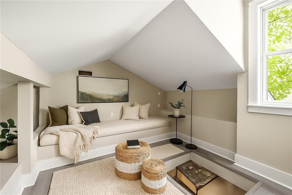 2 bedroom, 2 bathroom, 1,352 sq ft condominium for sale at 1009 Riverbend Club Drive, Atlanta, GA 30339 — photo 6